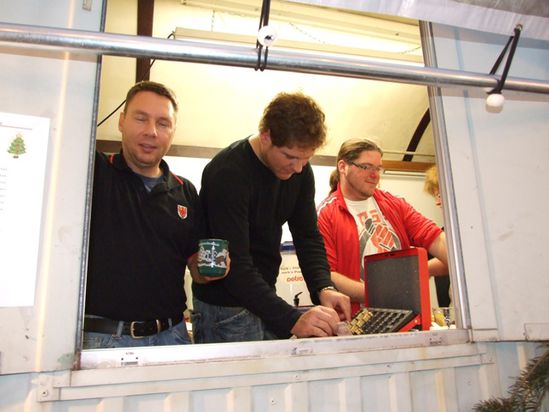 SPD-Stand bei Lemberger Weihnachtsmarkt